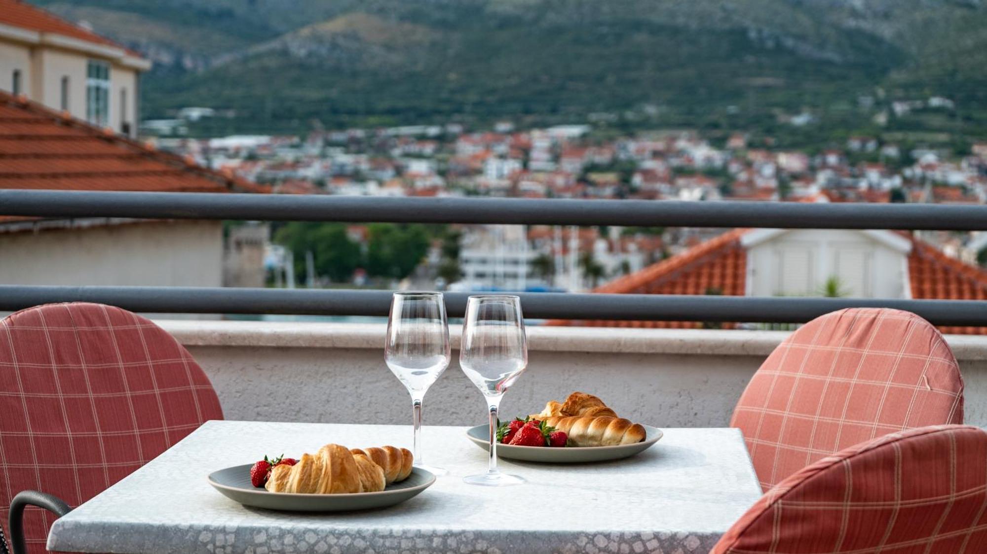 Apartments Kudelik Trogir Exterior foto