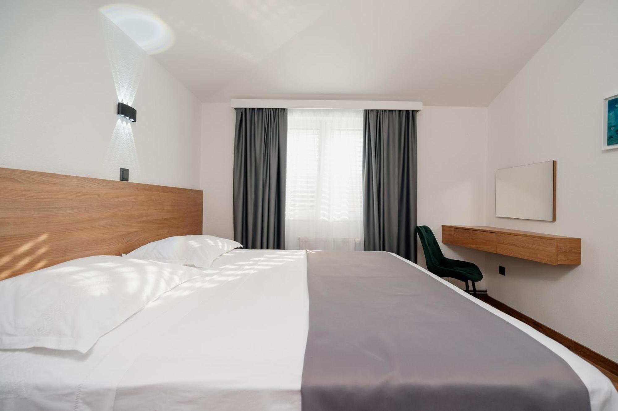 Apartments Kudelik Trogir Exterior foto