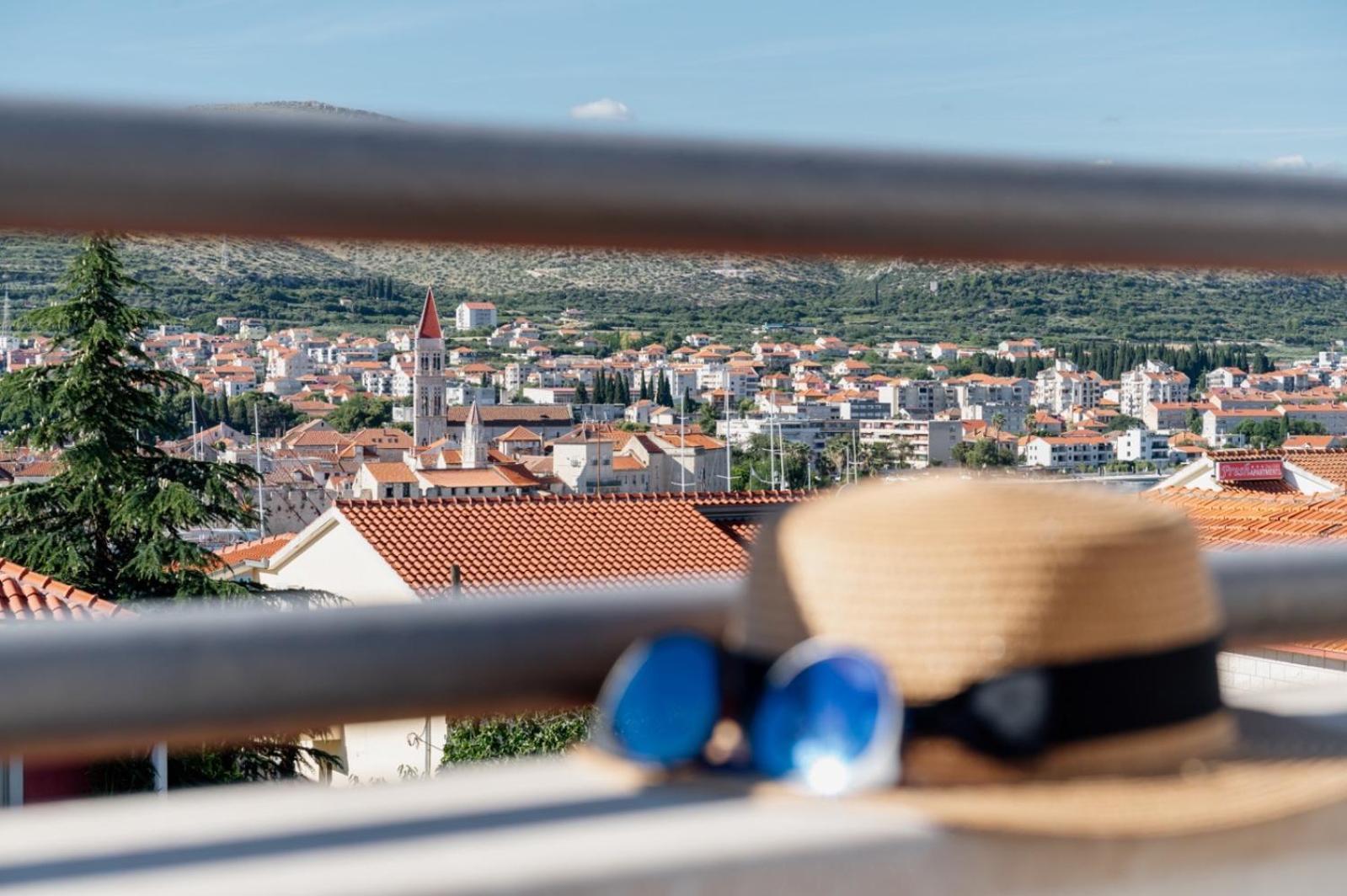Apartments Kudelik Trogir Exterior foto